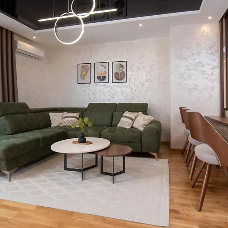 Hemingway Lux * Arandjelovac