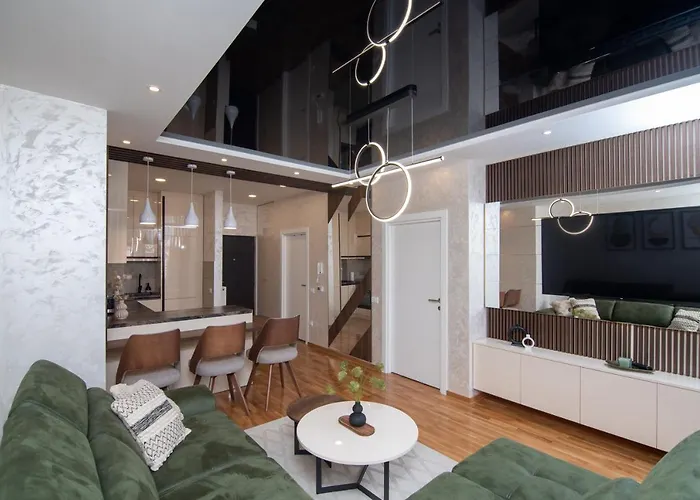 Hemingway Lux דירה