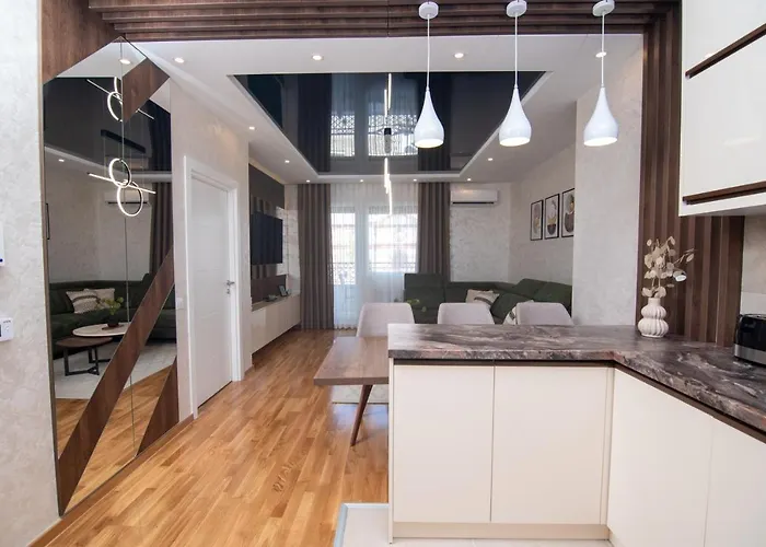 Hemingway Lux דירה