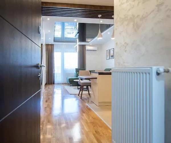 דירה Hemingway Lux ארנדלובאץ'